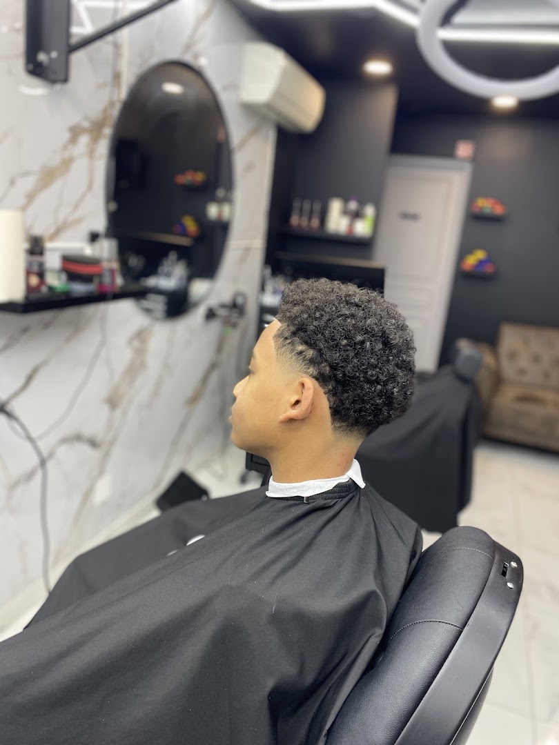 Coupe afro et dégradé en fondu bas — Pass chez Bidas Mont-de-Marsan